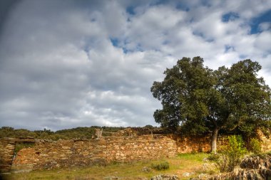 Montes de Toledo 'da manzara, Castilla La Mancha, İspanya.
