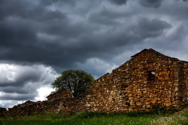 Landschaft in den montes de toledo, castilla la mancha, spanien. — Stockfoto