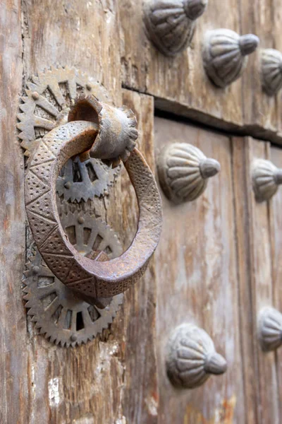 ประตูโบราณในเมืองเซโกเวีย . — ภาพถ่ายสต็อก