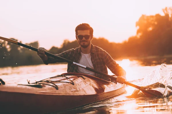 Young man kayaking — Stock Photo, Image