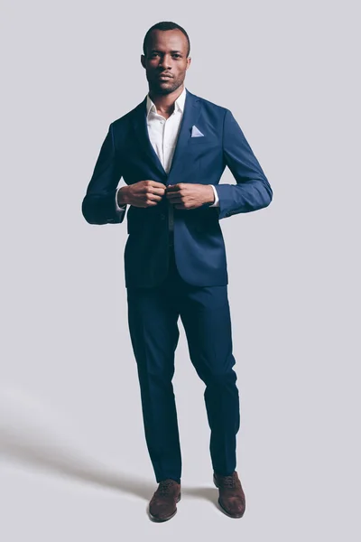 Confidence African man in suit — Stock Photo, Image
