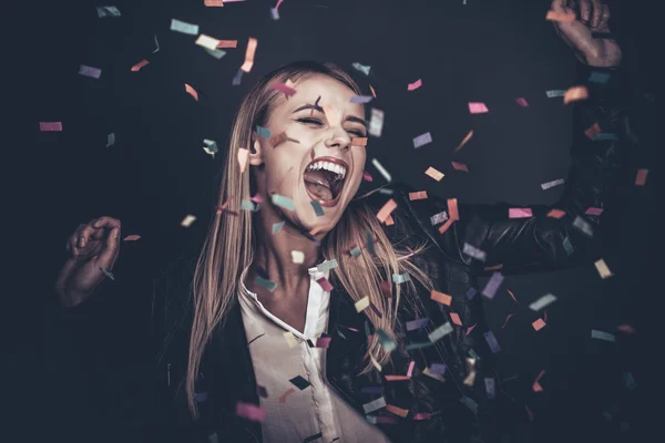 Cool and fashionable woman dancing — Stock Photo, Image