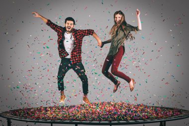 trambolin üzerinde atlama Çift 