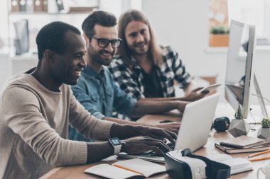 Başarılı insanların birlikte çalışma