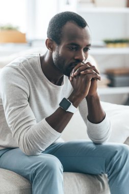 Birlikte elele ve düşünme adam