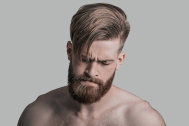 Üzgün çekici adam