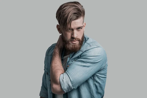 Hombre con estilo con barba — Foto de Stock