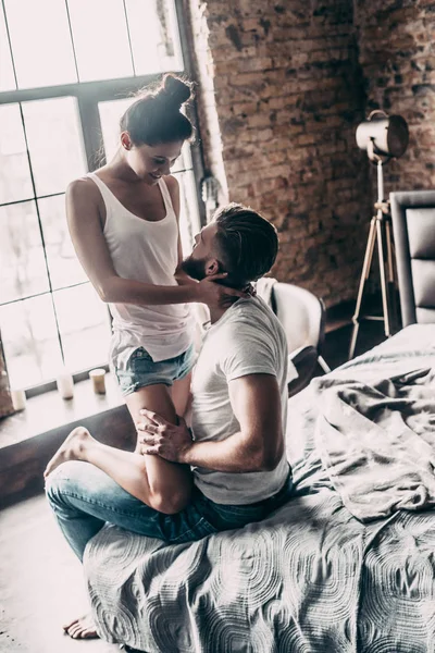 mutlu bir çift yatak