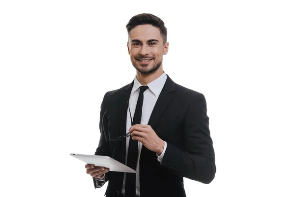 Hombre de negocios con tableta digital y gafas graduadas —  Fotos de Stock