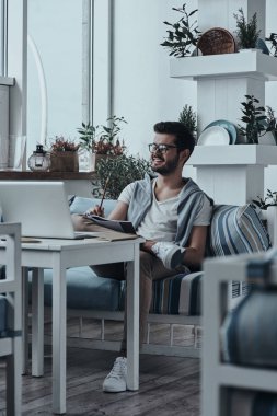 Not yazma gözlük işadamı