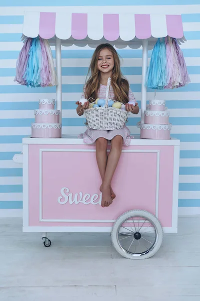 Little girl holding Easter basket — Stock Photo, Image
