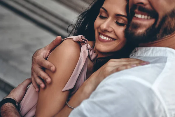 Beautiful couple in love embracing — Stock Photo, Image