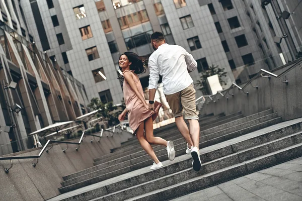 Beautiful couple in love — Stock Photo, Image