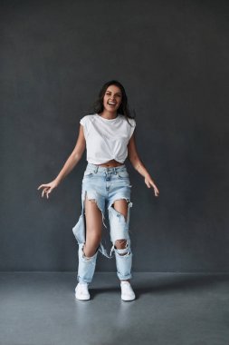 esmer kadın dans 