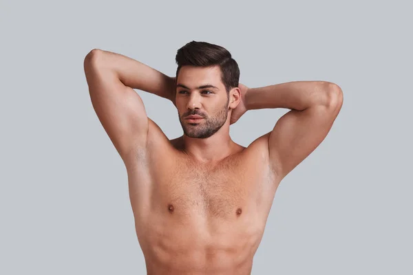 Uomo mascolino senza camicia — Foto Stock