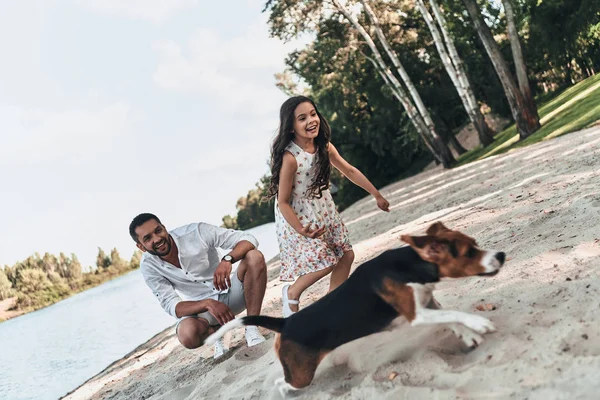 Ayah dan anak bermain — Stok Foto