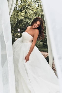 Şehvetli gelin gelinlik