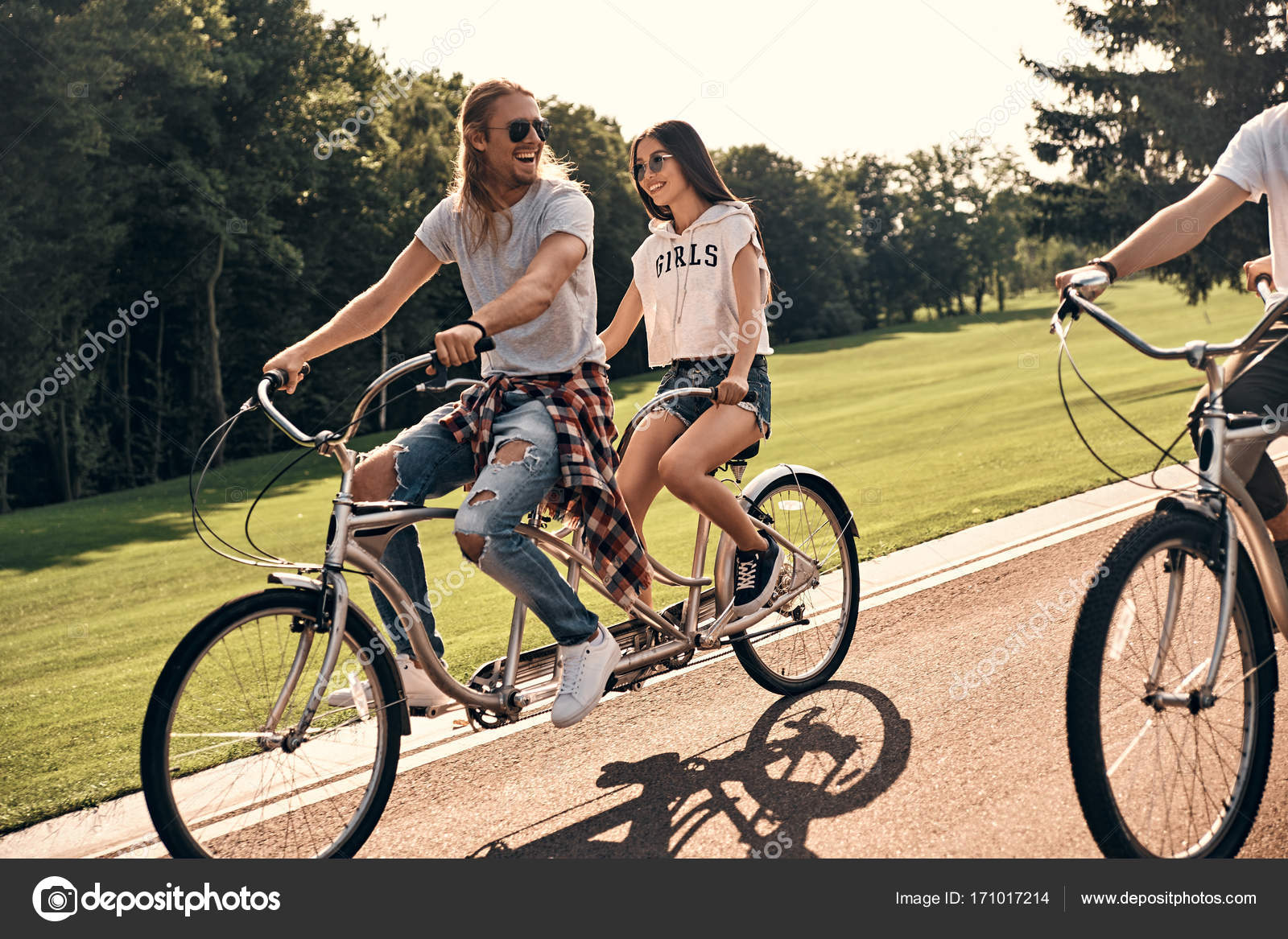 riding tandem