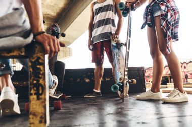 arkadaşlar longboards ile soğutma 
