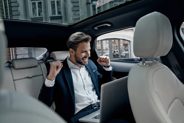 Happy Businessman Suit Smiling Success While Sitting Car Laptop — Stock Photo, Image