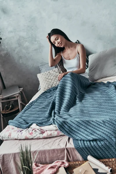 Lazy Brunette Young Woman Bed — Stock Photo, Image