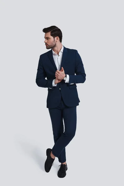 Full Length Handsome Young Man Suit Looking Away Keeping Hands — Stock Photo, Image