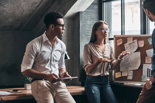 Group Young Business People Discussing Project While Working Office — Stock Photo, Image