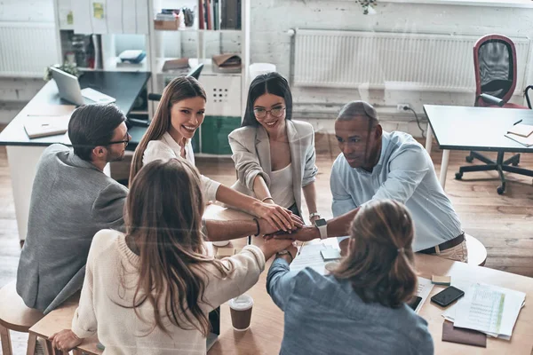 Wij Zijn Beste Team Bovenaanzicht Van Collega Hand Hand Bovenop — Stockfoto