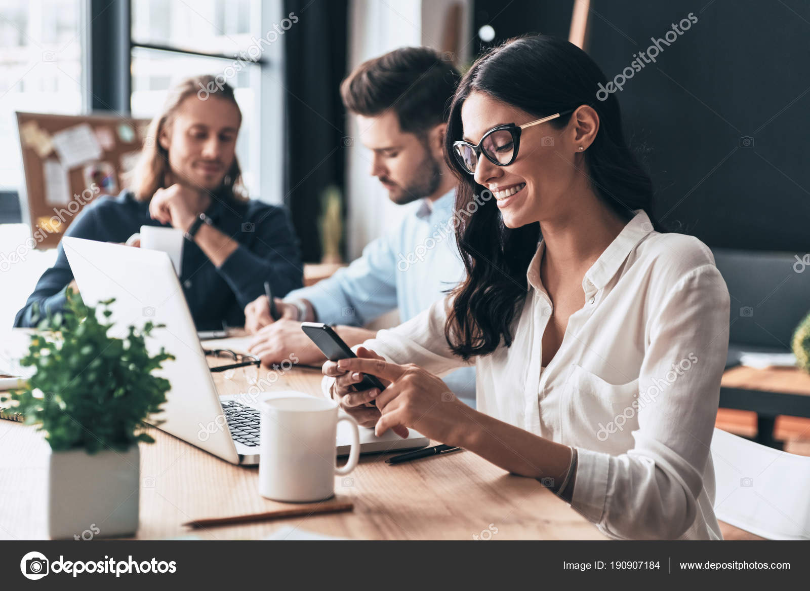 Стильный офисный интерьер. Человек и технологии будущего. Современные технологии. Непрерывное образование человека. Калатрава архитектор валенсия.