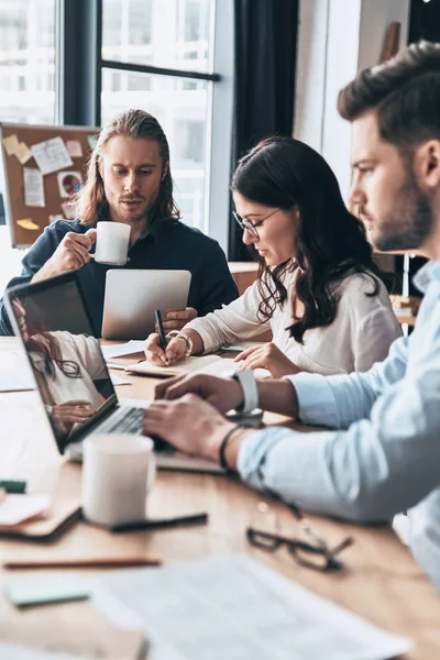 Everyone Has Things Young Modern Colleagues Smart Casual Wear Working — Stock Photo, Image