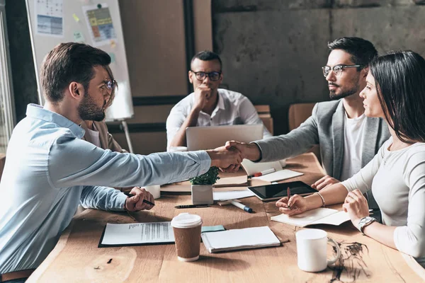 Partners Shaking Hands Modern Office Deal Agreement — Stock Photo, Image