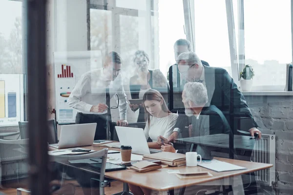 Professional Business Team Discussing New Strategy While Working Together Colleagues — Stock Photo, Image