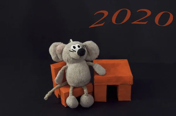 Tatil beklentisiyle gelecek yılın fare grisi sembolü