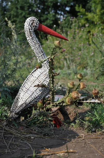 Kuş leyleği dallardan yapılmış dekoratif el sanatları