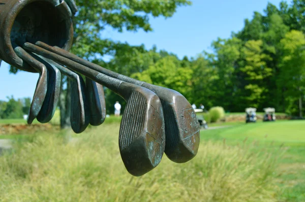Metall golfklubbor — Stockfoto