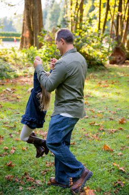 Gizli Park eğlenceli çocuklu