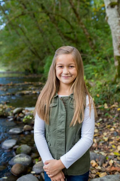 オレゴン州の若い女の子のライフ スタイルの肖像画 — ストック写真