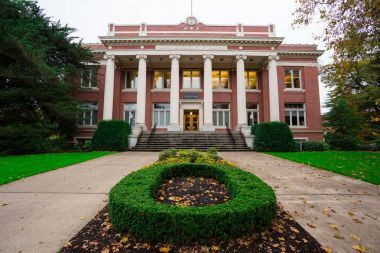 Johnson Hall University of Oregon Bina Yönetim