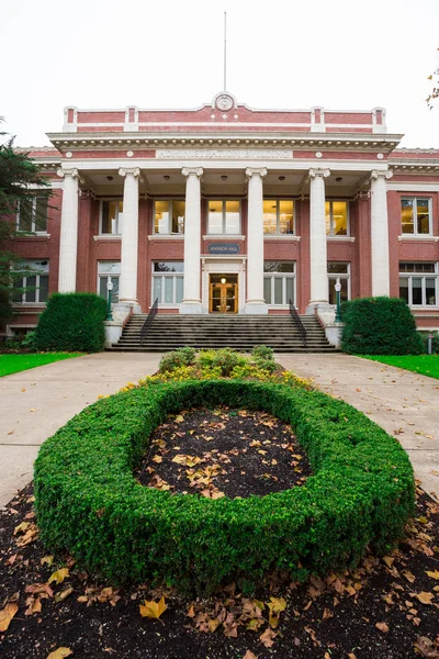 Johnson Hall Verwaltungsgebäude University of Oregon — Stockfoto