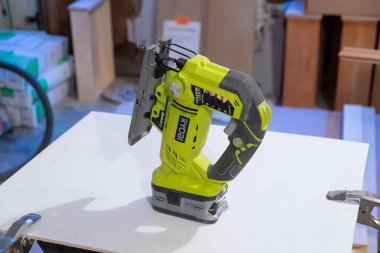 RYOBI Jigsaw inşaat sitesinde