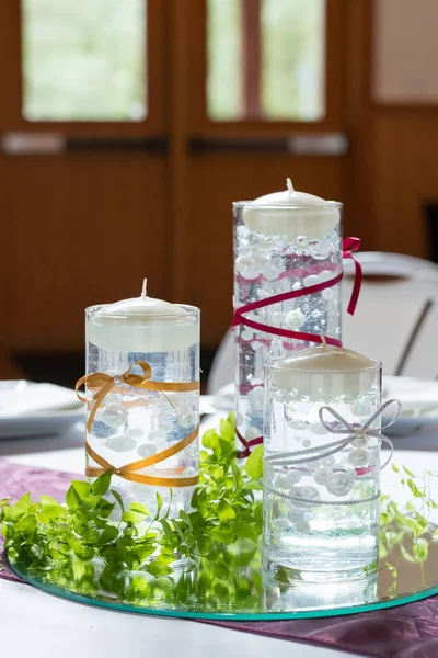 結婚式のレセプションのキャンドル装飾 — ストック写真