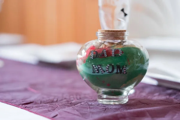 Sand Ceremony Jar with Mom and Dad — Stock Photo, Image