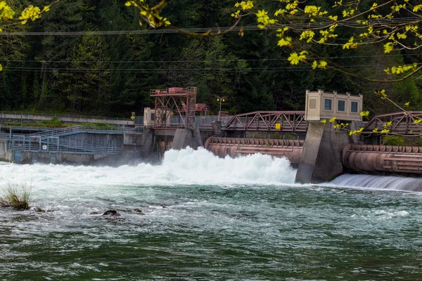 Leaburg Dam Hydroelectric Power — Stock Photo, Image