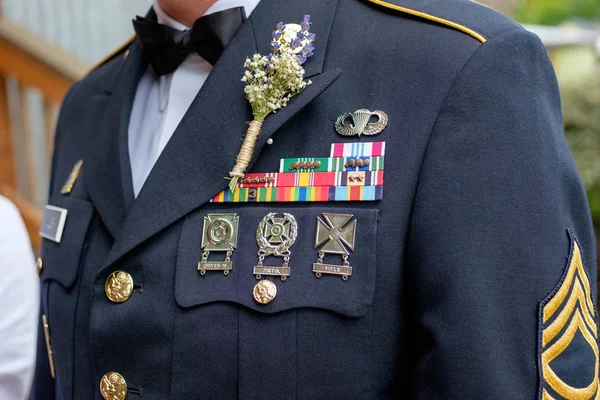 Katonai egyenruha, érmek — Stock Fotó