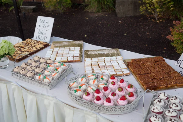 Wedding Reception Dessert Treats — Stock Photo, Image