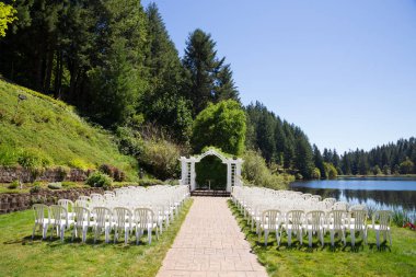 Oregon düğün mekanı göl