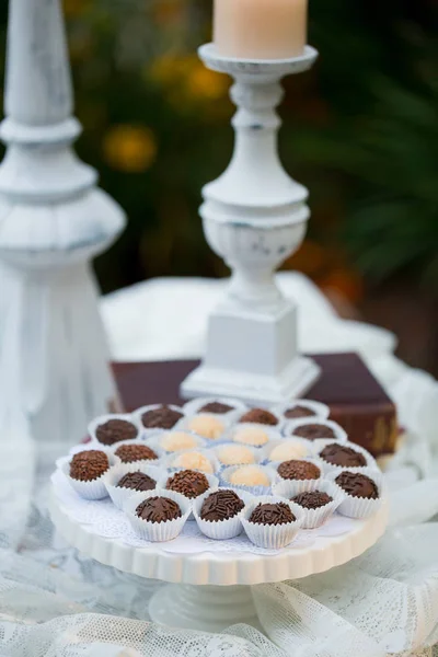 Trufas de casamento na recepção — Fotografia de Stock