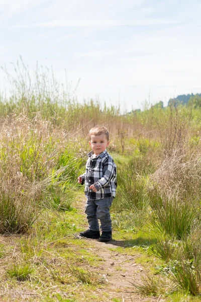 Lifestyle Portrait Young Boy Outdoors — Stock Photo, Image