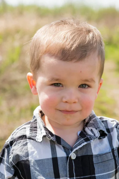 Lifestyle Portrait Young Boy Outdoors — Stock Photo, Image