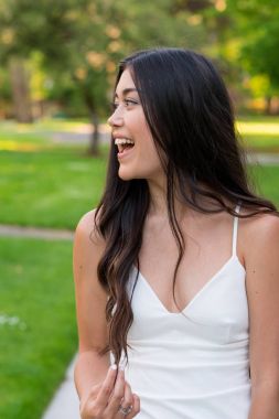 Üniversite Mezuniyet fotoğraf Üniversitesi kampüsünde